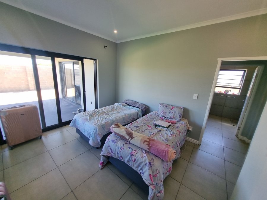 3 Bedroom Property for Sale in Country Club Western Cape